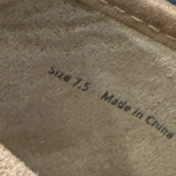 Dolce Vita suede mule. Size 7.5. - Picture 3 of 7